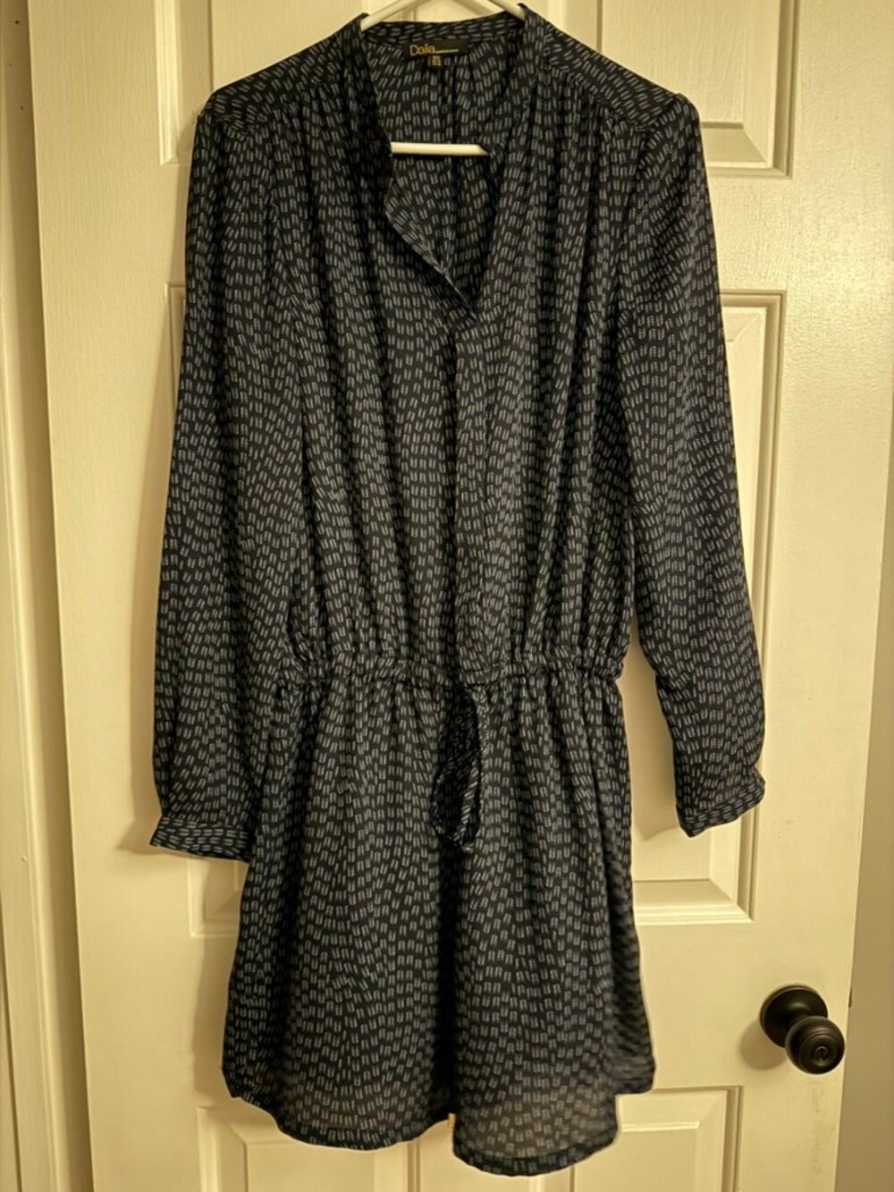 Dalia Navy Patterned Long Sleeve Tie-Waist Dress — Size 6